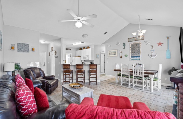 Sandpiper Unit 4209/Beach Service/Gated Cmty/Reserved Parking/Many Amenities!