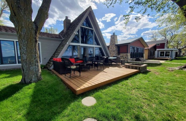 Sandy Beach Retreat | Lakefront on Big Spirit Lake