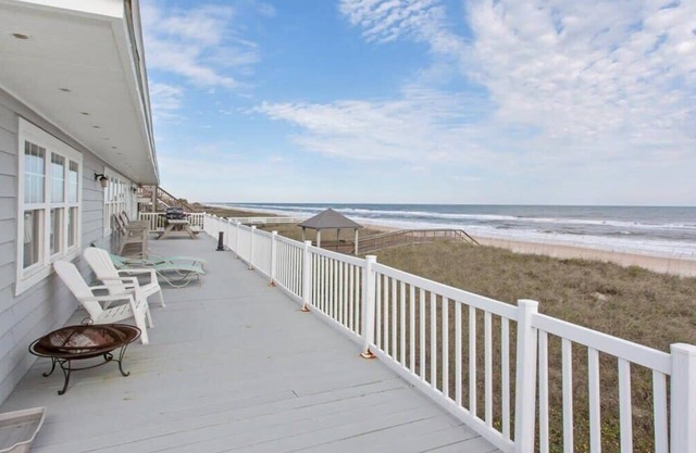 Sandy Chic - Wren Beach Rentals by Portoro