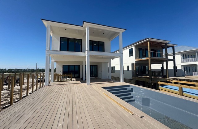 Sandy Crax ~ 8 Bedroom ~ Private Pool ~ Sleeps 26