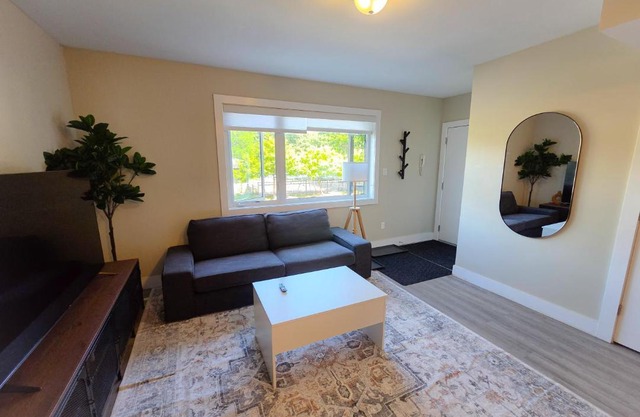 Sandy Hill Downtown Guesthouse