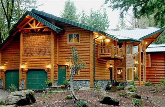 Sandy Salmon Bed & Breakfast Lodge