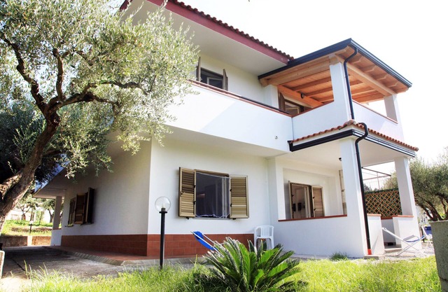 Sangeni home holidays - Apartment n.3, at the ground floor with veranda