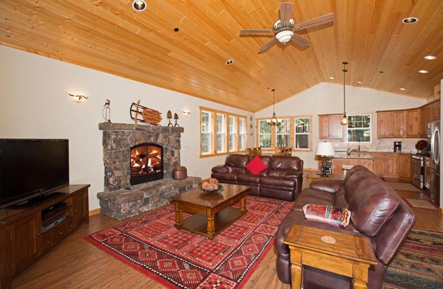 Sans Souci Terrace on the West Shore- 4 BR Cabin, Avail as a Ski Lease, Near Skiing!
