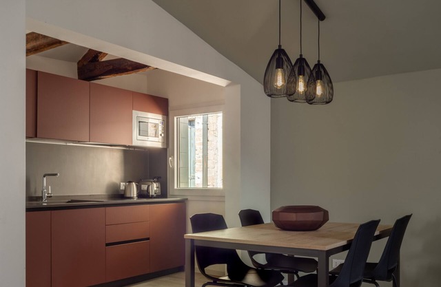 Sant'Aponal Cozy Apartment with Terrace R&R