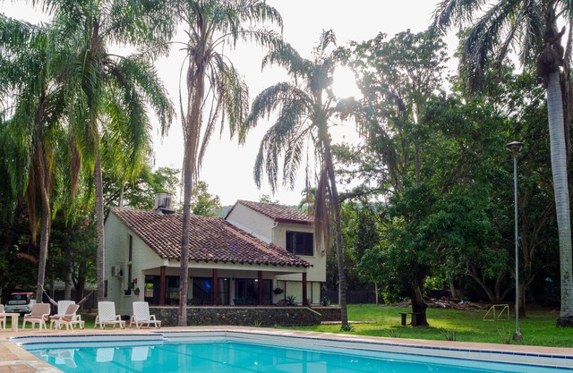 Santa Ana Colonial, Colonial Retreat w/Private Pool & Lush Gardens