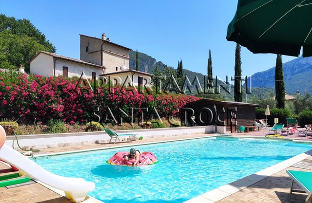 SANTA CROCE - LORINO: Two-room apartment in farmhouse with pool, Marmore Falls