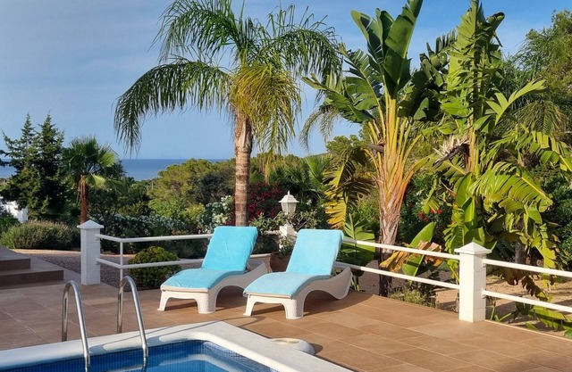 Santa Eulalia Del Rio: chalet - IbizaHouse with character with pool and bbq place and magic seaview