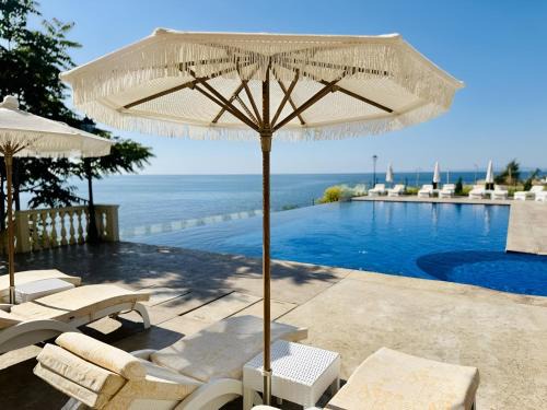 Santa Maria Luxury Suits