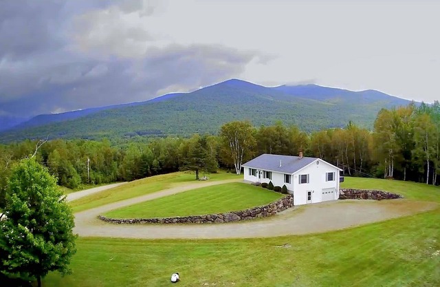 Santas Village, Hiking, Golfing, Sleeps 8, Hot tub, Game Room, Tesla Charger LV2