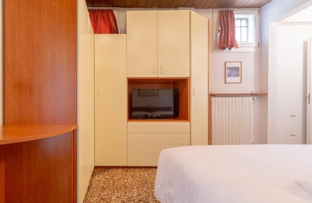 Santo Stefano Apts Entire Stairs A 5 APT