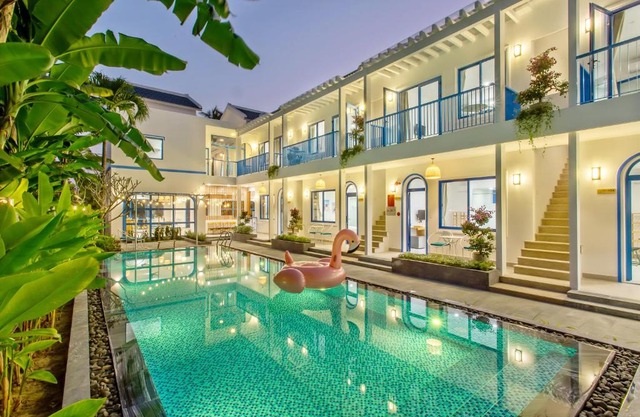 Santorin HoiAn Villa