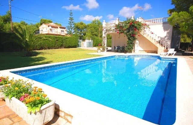 SAONA VILLAS (VN LOSPI): villa for 7 people, private swimming pool, air co