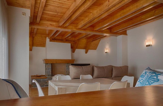Saplan Real Estate LAUJÒ