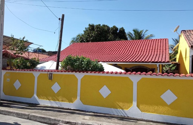 Saquarema - Casa Amarela ! Entre a praia e a Lagoa !