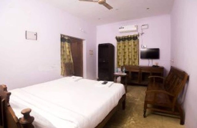 Saral Resort - Near Serenity Beach and Auroville Beach