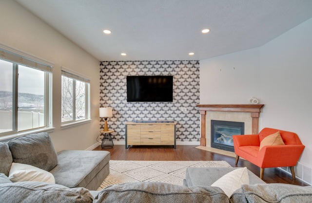 Saratoga Springs Family Home ~ 2 Mi to Utah Lake!