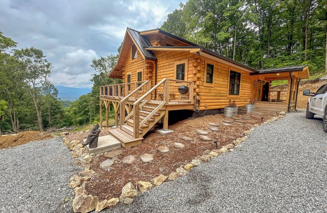 Sasquatch Manor: Where Luxury & Nature Collide