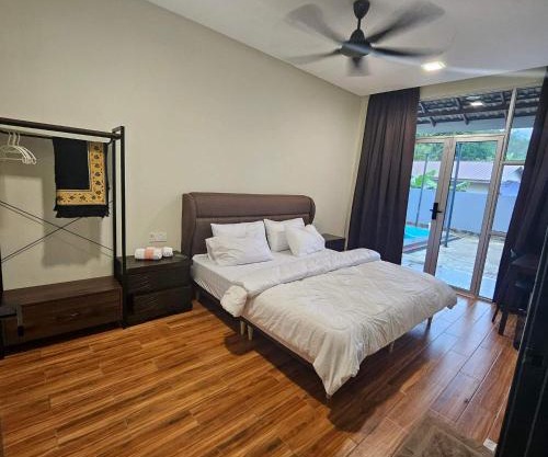 Sastred villa Mus'lim Only