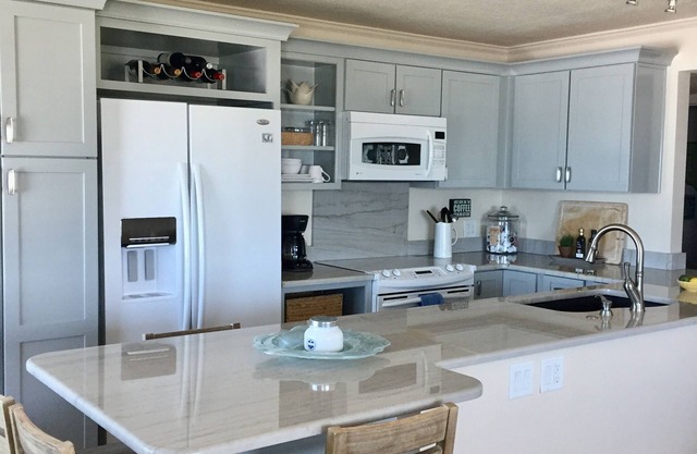 SATELLITE BEACH, FL- DIRECT OCEANFRONT