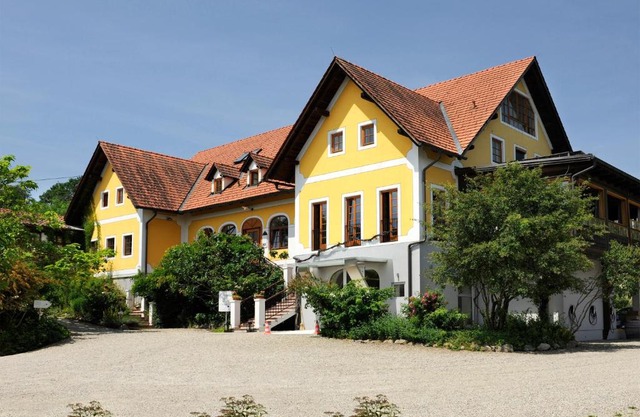 Sattlerhof Genießerhotel & Weingut