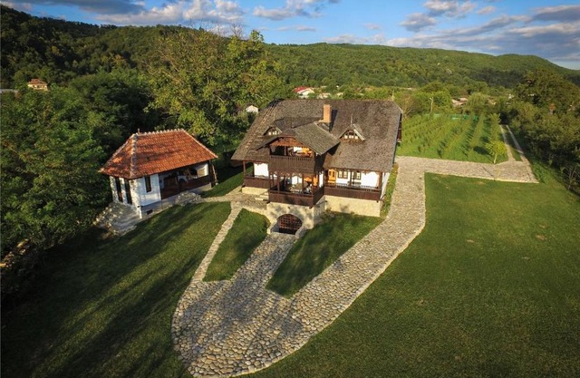 Satul Banului Guesthouse