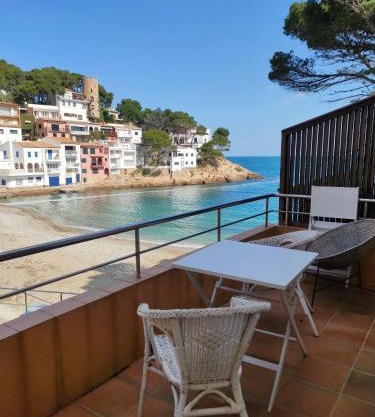 SATUNA BEACH CASA