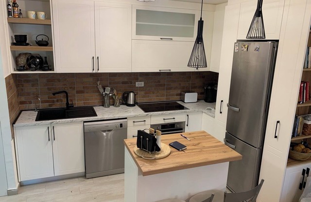 Sava Serenity: Cozy 2BR with River Promenade Access
