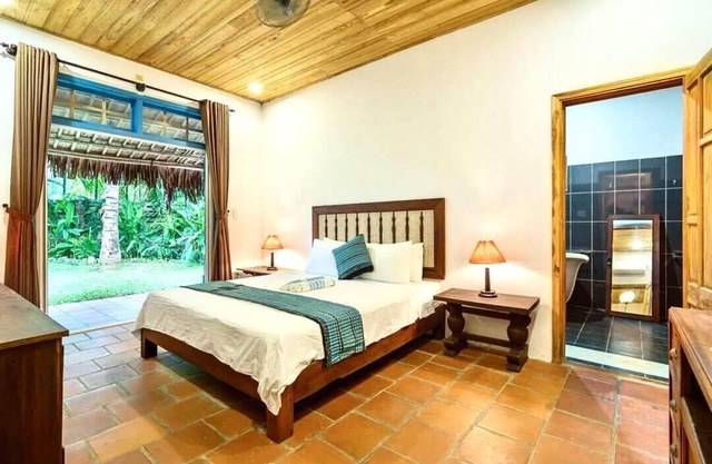 Savanna Sóng BeachFront Villa