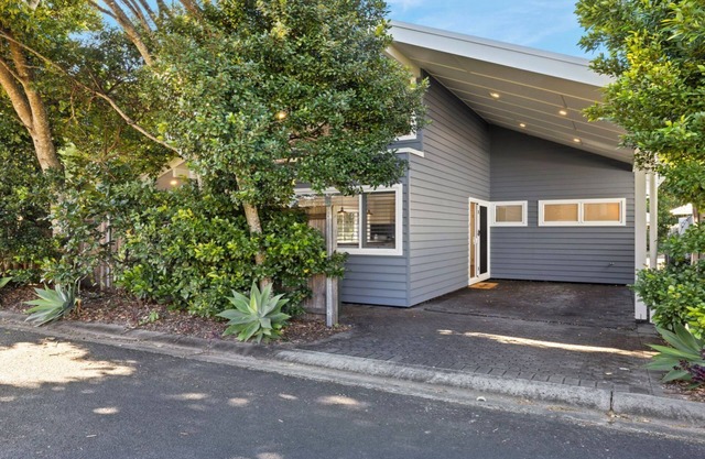Sawtell Beach Shack 2