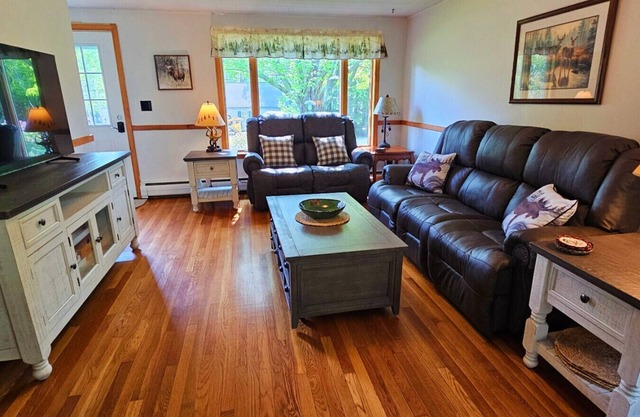 Sawyer's View Cottage- ATV Access-Pet Friendly