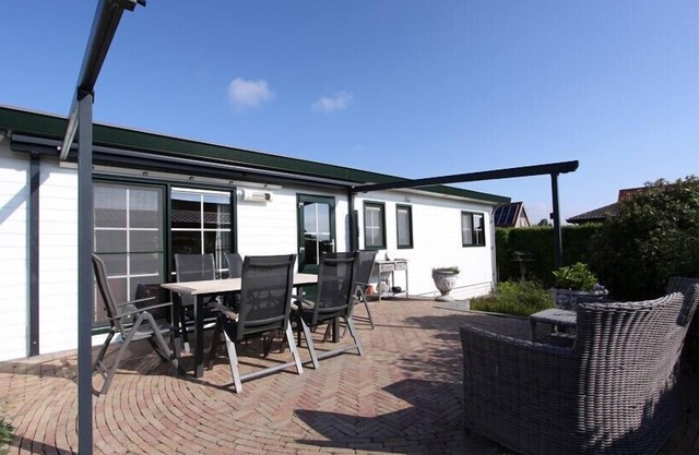 Scalde Oort 14 luxury chalet within walking distance of the beach