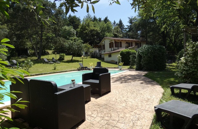 Scappo in Umbria, La Escondida