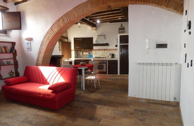 SCAPPO IN UMBRIA, Porta Leone