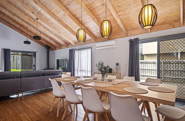 Scenic Beach Escape - Best Family Holiday, Outside Pets, Wifi *New Listing*