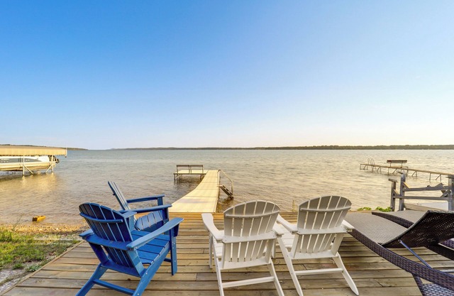 Scenic Cottage w/Private Dock on Torch Lake