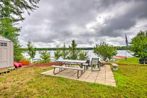 Scenic Little Ossipee Lake Retreat with Grill!
