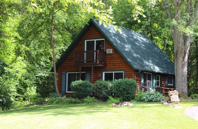Scenic Pine: The Perfect Multi Generation Cabin