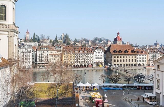 Scenic riverside retreat: Lucerne's heart