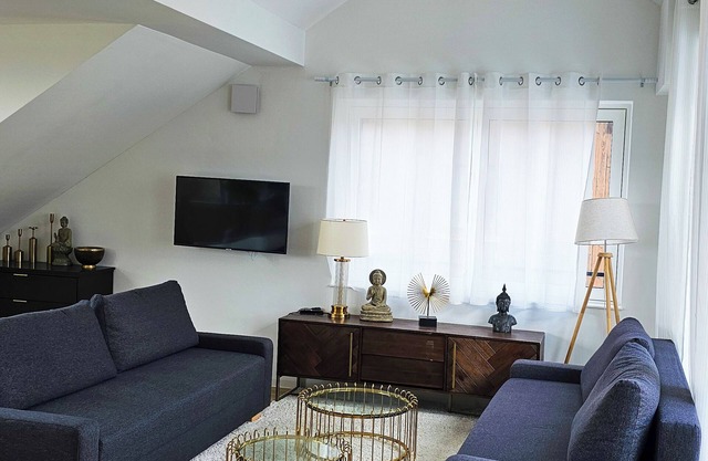 Schöne Dachgeschoss Neubau 80m² Wohnung mit Dachterasse