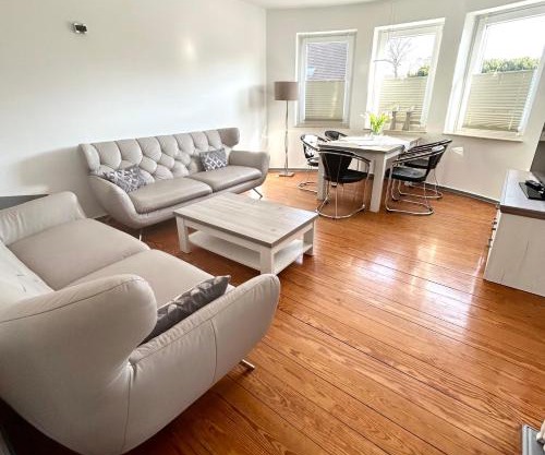 Schöne Ferienwohnung mit großem Garten