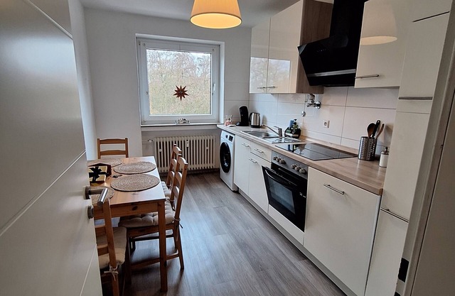 Schöne, neu Renovierte Wohnung mit Balkon für bis zu 4 Personen