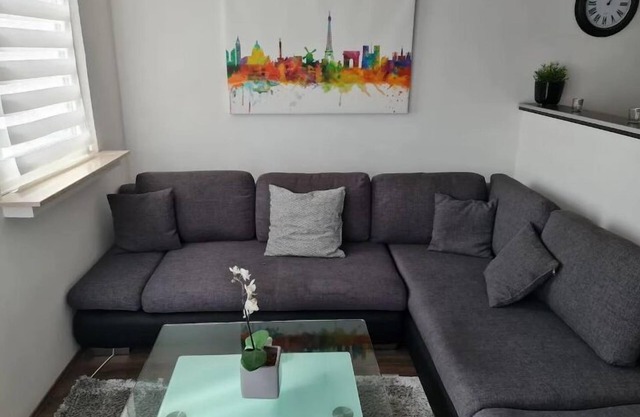 Schöne Ruhige 2 Zimmerwohnung mit Balkon in Kaarst Zentrum