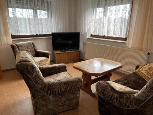 Schöne Zimmer mit gemeinsamer Nutzung von Bad, Toilette und Küche