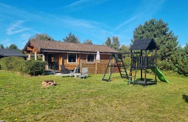 Schönes Ferienhaus auf Riesigem Grundstück für 5 Personen