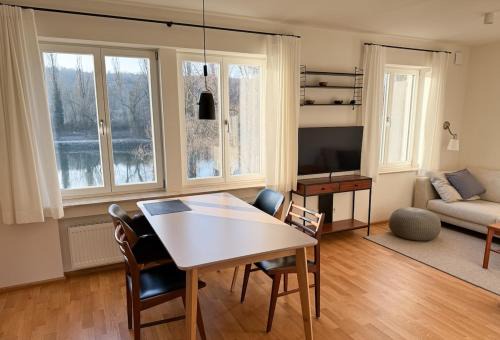 Schönes kleines Haus mit Mainblick