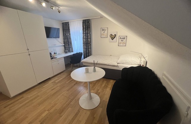 Schönes Zimmer mit Integriertem Bad - Ideal für Geschäftsreisen