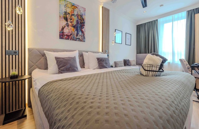 Schiller Apartment in Hof, Küche, Parkplatz, Wlan 250 Mbit,