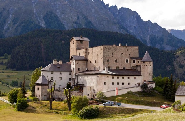 Schloss Naudersberg