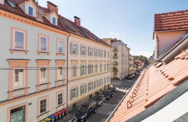 Schlossberg Suite top 24